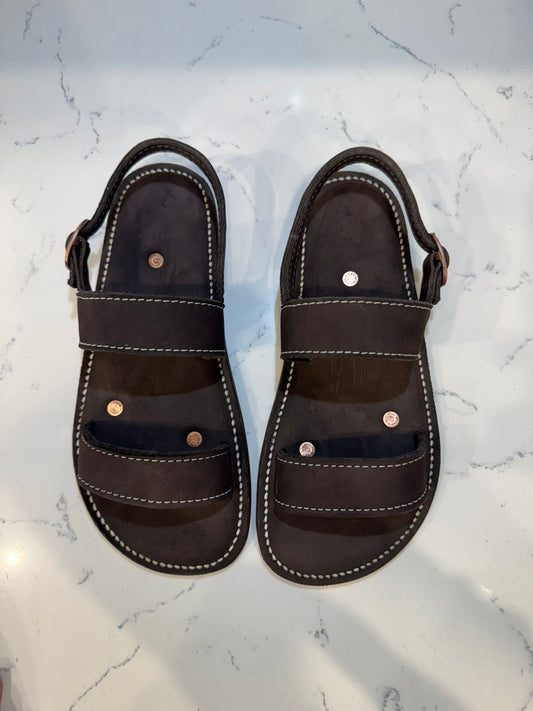 BROWN CHANOS DOBLE SLIDES