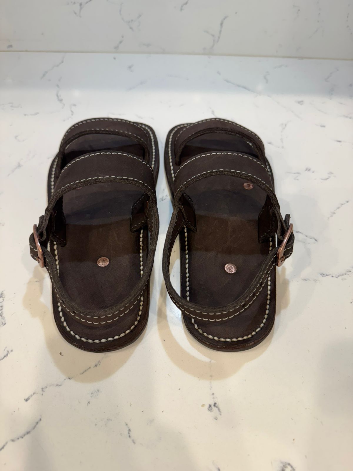 BROWN CHANOS DOBLE SLIDES